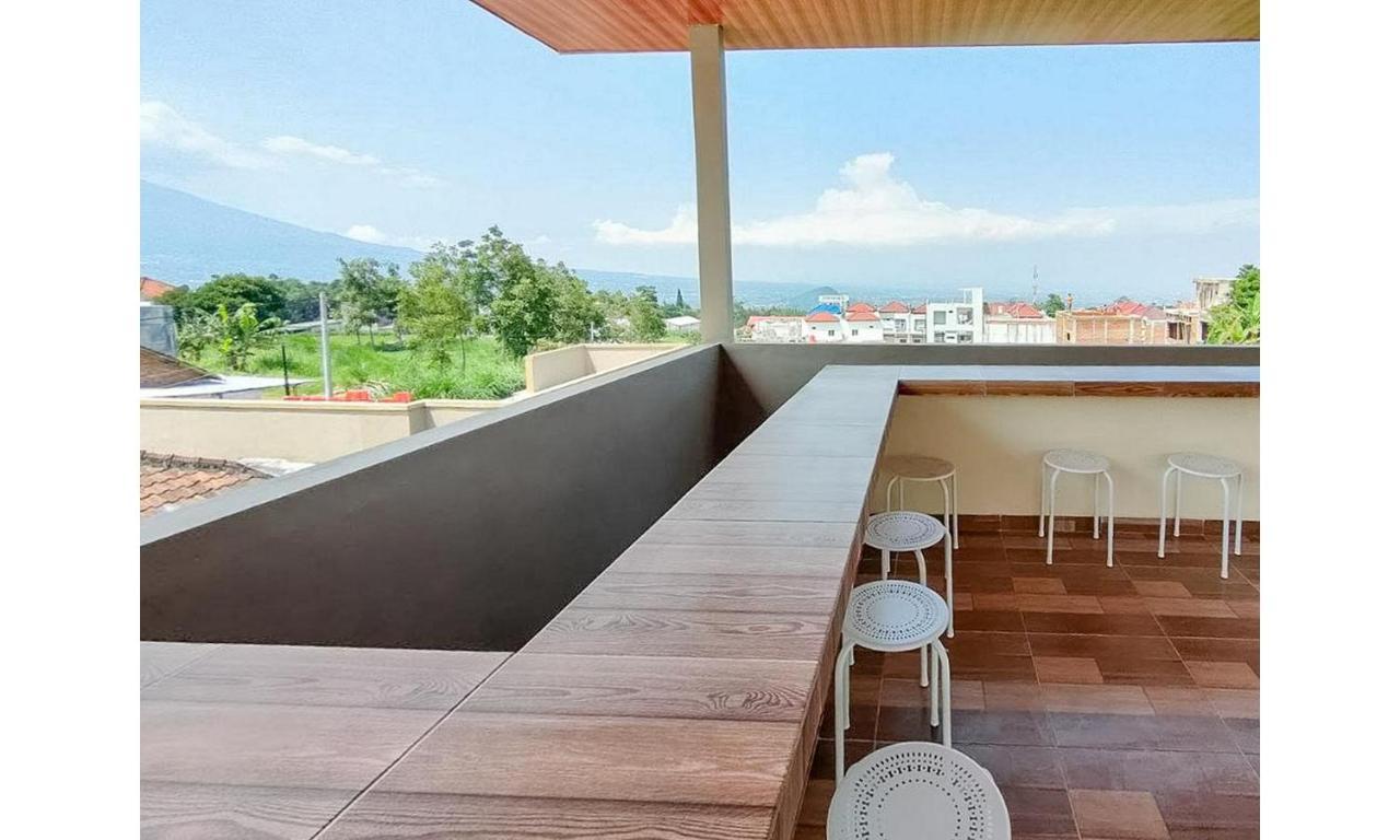 Reddoorz Near Bns Batu Hotel Tlekung Kültér fotó